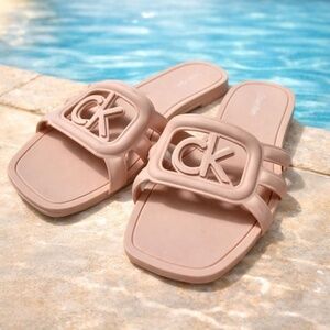 NWOB Calvin Klein Yoana Logo Slide Sandals Soft Pink Pool Beach